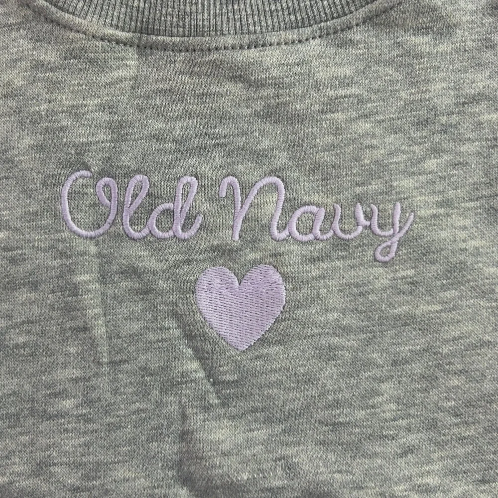 Old Navy Girls 5T Gray Heart Logo Fleece Crewneck Sweatshirt New